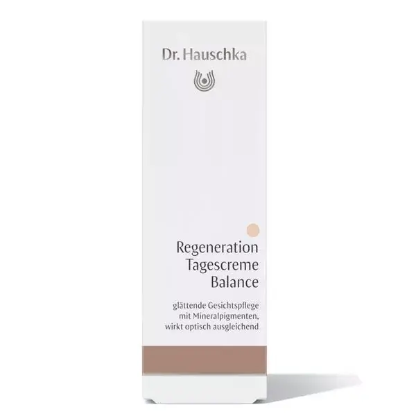 Nézd meg most DR. HAUSCHKA regeneráló színezett krém (40ml)