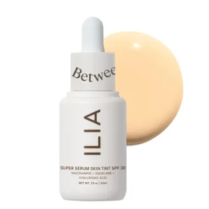 Árcsökkenés AKCIÓS ILIA BEAUTY Super Szérum alapozó SPF 30 fényvédelemmel - SOMBRIO