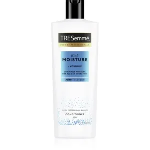 Prémium TRESemméRich Moisture hidratáló kondicionáló E-vitaminnal